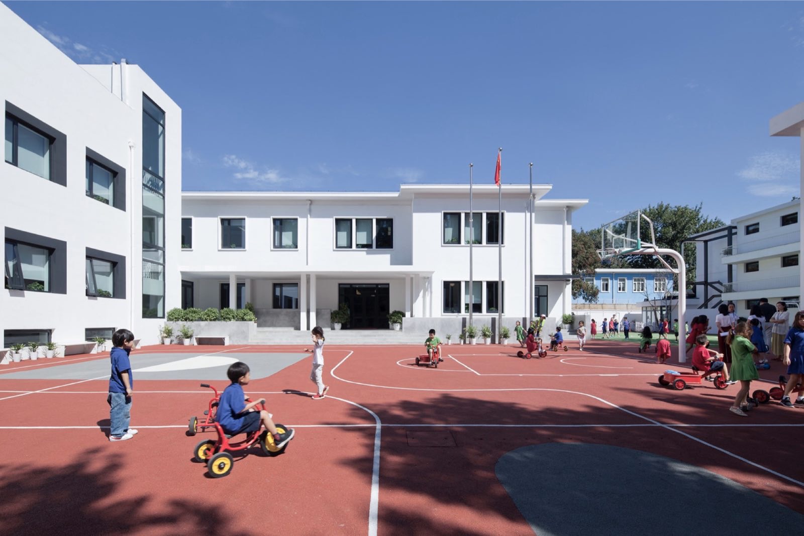 生态城校园 - 不忘初心合力同行,艾毅开创双语教育新格局